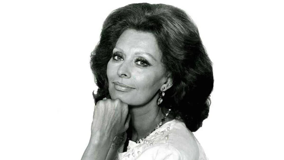 sophia loren schoenheit schauspielerin italien neapel 25