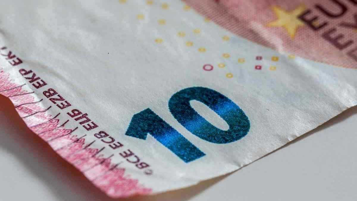 Euro Geld Zehn Wert Schein Bargeld Fiatgeld Zahlungsmittel · AVENTIN Storys
